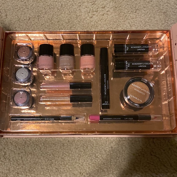 NWOT Allstar Essentials Collection - 14 piece set - Picture 2 of 5